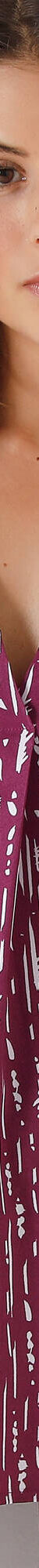 Blouse imprimé graphique col tunisien, crêpe (prune / blanc) Blouse imprimé graphique col tunisien, crêpe (prune / blanc)